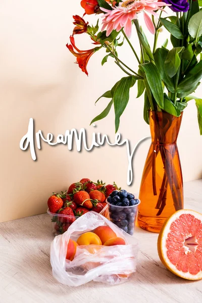 Floral Fruit Composition Berries Grapefruit Apricots Dreaming Lettering Beige — Stock Photo, Image