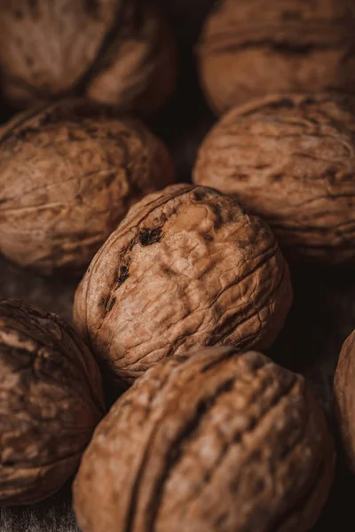 Marco completo de nueces naturales como telón de fondo - foto de stock