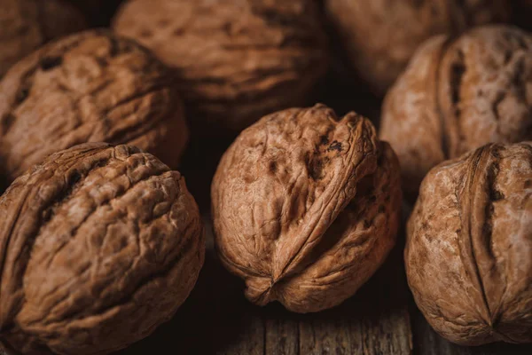 Marco completo de nueces naturales como telón de fondo - foto de stock