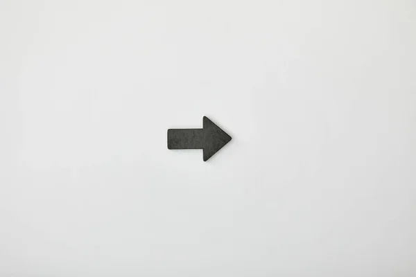 Вид зверху чорного горизонтального вказівника на сірому фоні — стокове фото