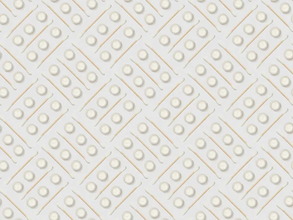 Varas de orelha e creme cosmético em recipientes em fundo cinza, padrão de fundo sem costura — Fotografia de Stock