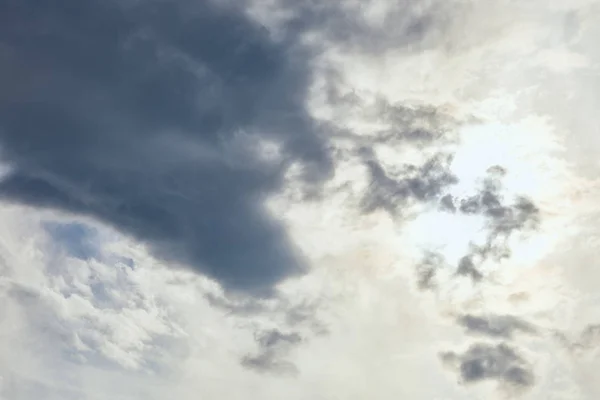 Cielo coperto, nuvole e spazio copia — Foto stock