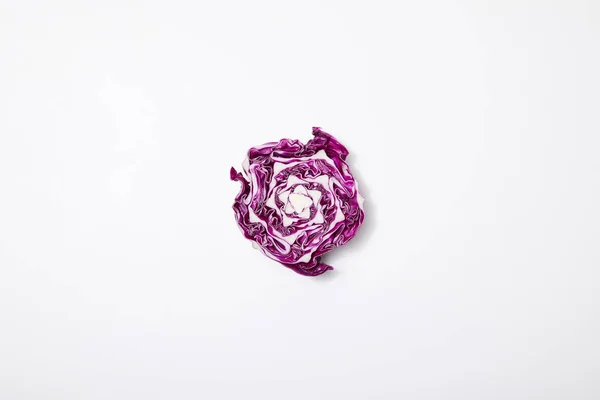 Top view of cut red cabbage on white background — Stock Photo