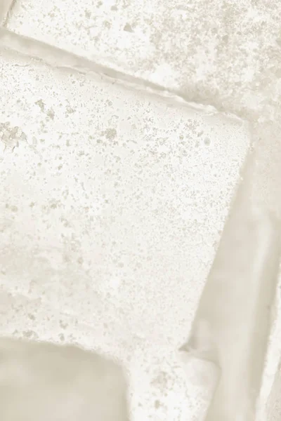 Vista de cerca de los cubitos de hielo con textura congelada - foto de stock