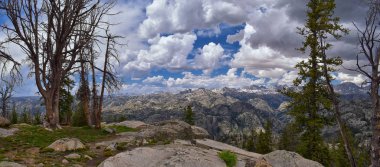 Rüzgar nehri aralığı, Rocky Dağları, Wyoming, hiking backpacking üzerinden Gösterim Titcomb Havzası için Elkhart Park Trailhead gitmekten geçmiş Hobbs, Seneca, ada, üst ve alt Jean göller gibi fotoğrafçılar işaret iz.