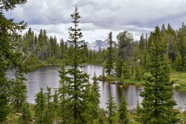 Rüzgar nehri aralığı, Rocky Dağları, Wyoming, hiking backpacking üzerinden Gösterim Titcomb Havzası için Elkhart Park Trailhead gitmekten geçmiş Hobbs, Seneca, ada, üst ve alt Jean göller gibi fotoğrafçılar işaret iz.