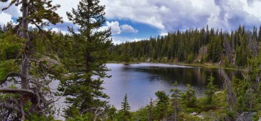 Rüzgar nehri aralığı, Rocky Dağları, Wyoming, hiking backpacking üzerinden Gösterim Titcomb Havzası için Elkhart Park Trailhead gitmekten geçmiş Hobbs, Seneca, ada, üst ve alt Jean göller gibi fotoğrafçılar işaret iz.