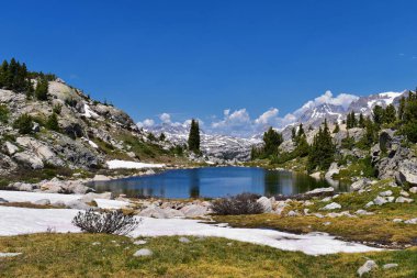 Rüzgar nehri aralığı, Rocky Dağları, Wyoming, hiking backpacking üzerinden Gösterim Titcomb Havzası için Elkhart Park Trailhead gitmekten geçmiş Hobbs, Seneca, ada, üst ve alt Jean göller gibi fotoğrafçılar işaret iz.