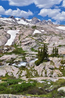 Üst ve alt Jean göl boyunca Rüzgar nehri aralığı, Rocky Dağları, Wyoming, sırt çantasıyla hiking trail Titcomb Havzası üzerinden Elkhart Park Trailhead için görünümlerinden Titcomb havzasında Hobbs, Seneca, ada göller ve fotoğrafçılar 