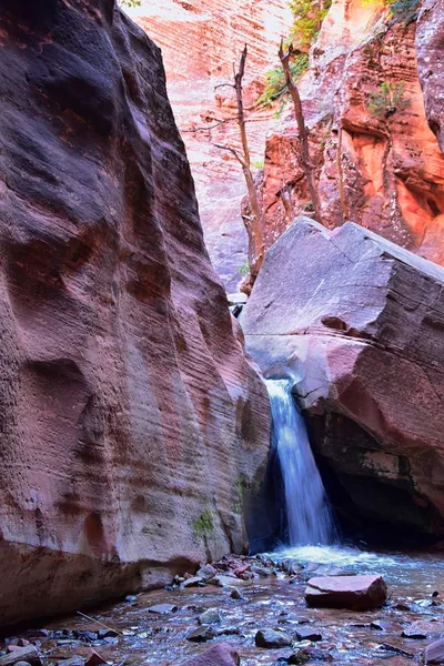 Kanarraville Falls Utsikt Från Längs Vandringsleden Falls Stream Floden Sandsten — Stockfoto