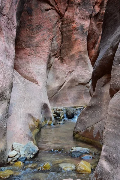 Водопад Канарравилл Вид Пешеходной Тропы Водопадов Ручьев Рек Песчаных Скал — стоковое фото