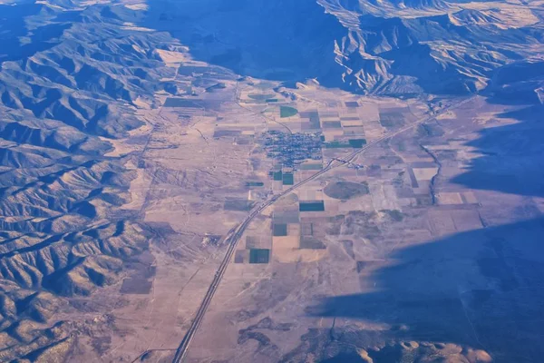 Vista Aérea Los Paisajes Topográficos Las Montañas Rocosas Vuelo Sobre — Foto de Stock