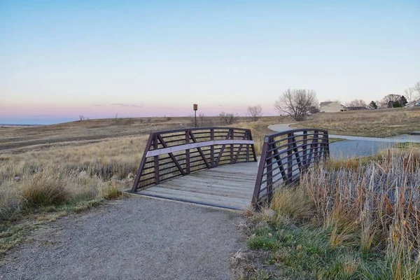 Види Ставок Джоша Пішохідна Доріжка Відображають Захід Сонця Колорадо Broomfield — стокове фото