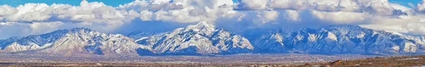 Winter Panoramablick Auf Schneebedeckte Wasatch Front Felsigen Bergen Großen Salzsee — Stockfoto