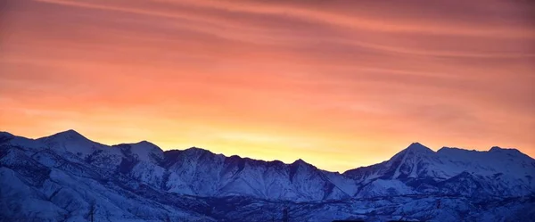 Alba Inverno Panoramico Vista Della Neve Ricoperta Wasatch Fronte Montagne — Foto Stock