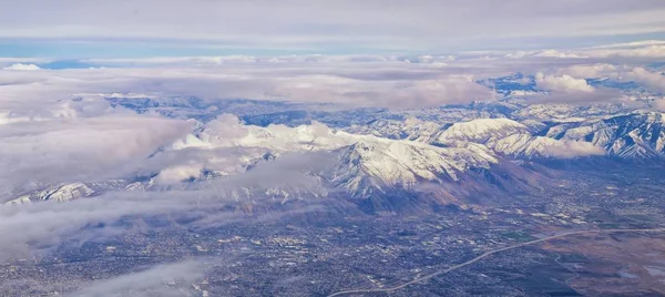 Légi Kilátás Repülőgépből Wasatch Front Rocky Mountain Range Hófödte Csúcsok — Stock Fotó