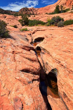 Aşağı Kum Koyu'ndan Girdap oluşumuna kadar, Red Cliffs Ulusal Koruma Alanı'ndaki Snow Canyon State Park'ın gunlock ve Saint George, Utah, Amerika Birleşik Devletleri tarafından. 