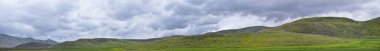 Interstate 84, I-84, Rocky Dağları koyun ve otlatma arazi ile kırsal tarım görünümü Utah ve Idaho sınırından Manzara fırtınalı panorama görünümü. Amerika Birleşik Devletleri.