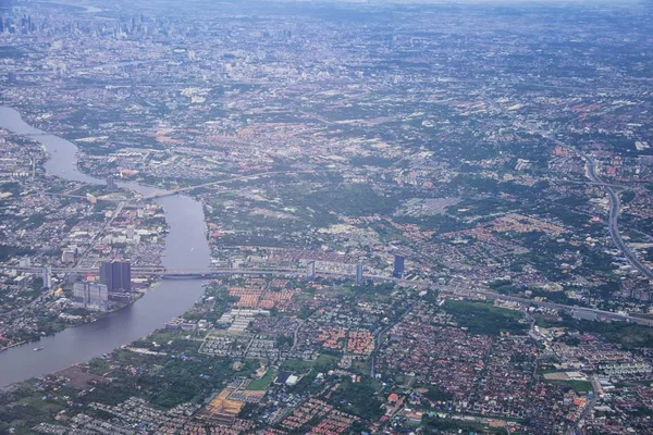 Flygfoto Över Bangkok Thailand Med Omkringliggande Landskap Moderna Kontorsbyggnader Bostadsrätt — Stockfoto