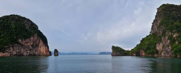 Eiland Uitzicht Oceaan Buurt Van Phuket Thailand Met Blues Turquoise — Stockfoto