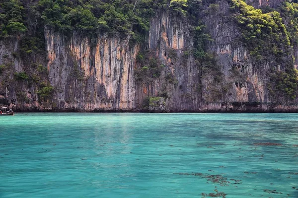 Isola Vista Sull Oceano Vicino Phuket Thailandia Con Blues Turchese — Foto Stock