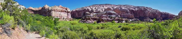 Нижний Кальф Крик Фолс Вид Пешеходной Тропы Grand Staircase Escalante — стоковое фото