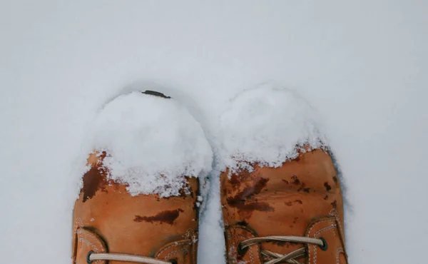 Vintage Pair Yellow Working Trekking Boots Stepping Snow Covered Surface — Stock Photo, Image