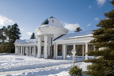 Colonnade soğuk maden suyu yaylar Caroline ve Rudolf - ünlü küçük Batı bohem spa Town Marianske Lazne (Marienbad) - Çek Cumhuriyeti (bölge Karlovy Vary parçası Batı merkezi)