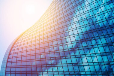 Geometri modern iş merkezi. Mavi renkli bir cam yüksek katlı gökdelenin bir modern ticari şehrin gelecek. Kavram başarılı endüstriyel mimari, tonlama