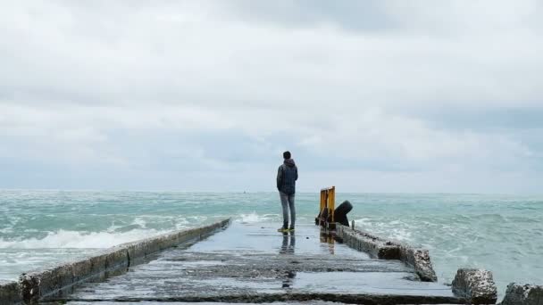 Man Tries Escape Big Waves Dock Slow Motion — Stock Video