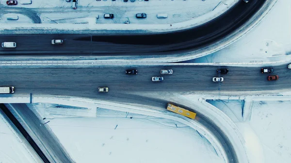Vista aérea superior del tráfico en una autopista —  Fotos de Stock