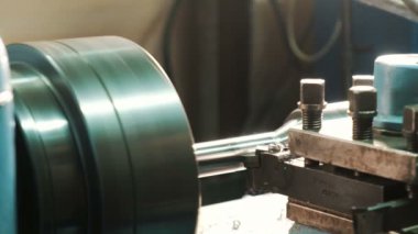 gri metal torna doğru özel endüstriyel detay öğütür
