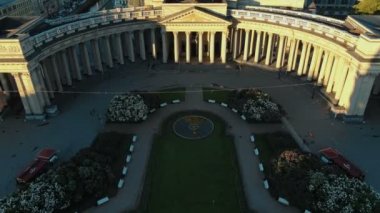 büyük sütunlar ile nefes kesen Kazan Katedrali binası