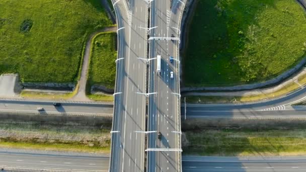 Multilevel Transport Interchange met Morning Traffic — Stockvideo