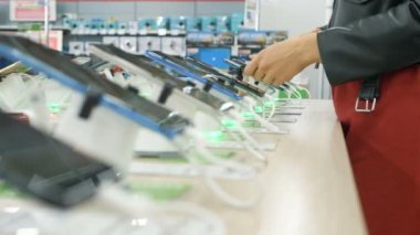 bayan ekranda akıllı telefonlar geliyor telefon alır ve türleri
