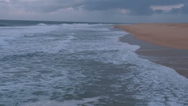葡萄牙的大西洋海岸线，纳扎尔湖，缓慢运动 — 图库视频影像