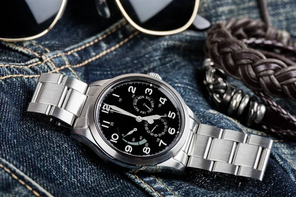 Reloj Pulsera Primer Plano Estilo Militar Campo Reloj Pulsera Automático — Foto de Stock