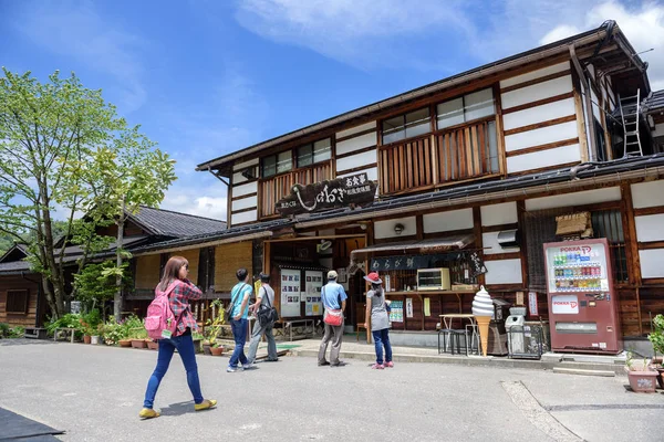 岐阜県 2016 白川郷 白川村 世界遺産の村夏のカフェとレストラン — ストック写真