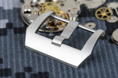 closeup paslanmaz çelik toka (Pre-V tarzı) saat kayışı için