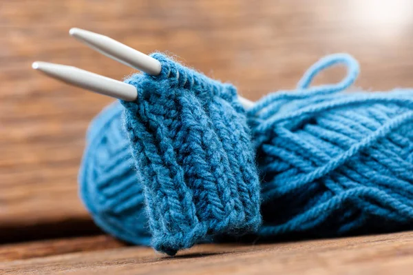 Laine Tricot Bleue Aiguilles Tricoter Équipement Tricot — Photo
