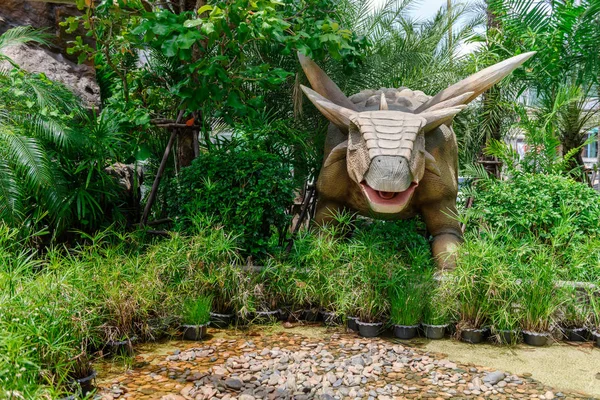 Bangkok Thaiföld 2016 Július Dinoszaurusz Dinoszauruszok Bolygója Dinoszaurusz Vidámpark Belvárosában — Stock Fotó