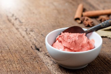 Kırmızı kireç yapıştırın veya kırmızı kireçtaşı Yapıştır. Gıda-grade kireç toz zerdeçal ve Tay gıda kullanılan ofen karışık kırmızı kireç hamur nelerdir.