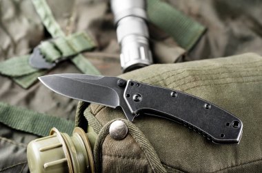 Paslanmaz çelik çakı blackwash ile bitirmek bıçak ve kolu