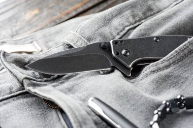 Paslanmaz çelik çakı blackwash ile bitirmek bıçak ve kolu