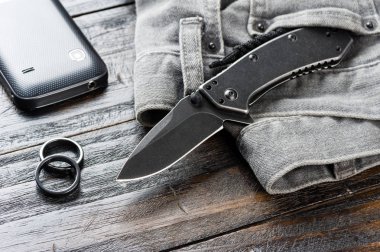 Paslanmaz çelik çakı blackwash ile bitirmek bıçak ve kolu