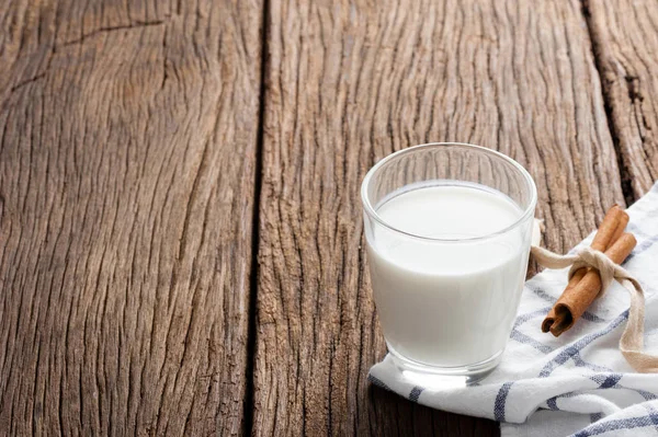 Ein Glas Milch — Stockfoto