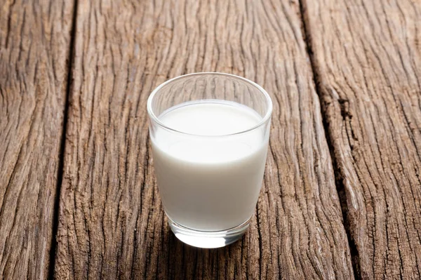 Sklenici mléka, — Stock fotografie