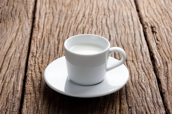 Eine Tasse Milch — Stockfoto