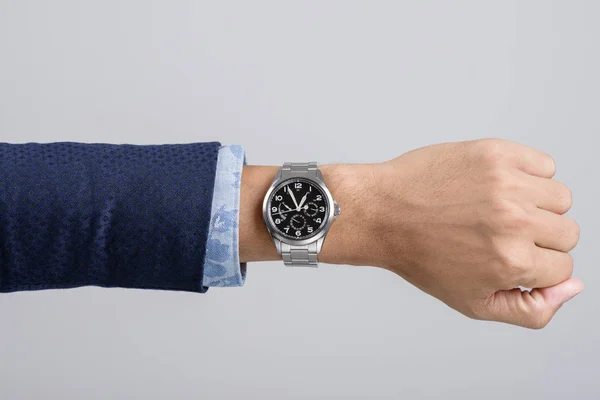 Wristwatch on wrist — Stock Photo, Image