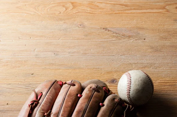 Honkbal Handschoen Honkbal Houten Plank Sport Concept — Stockfoto